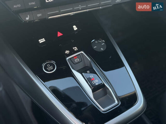 Белый Ауди Q4 e-tron, объемом двигателя 0 л и пробегом 45 тыс. км за 29999 $, фото 22 на Automoto.ua
