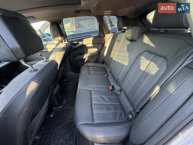 Белый Ауди Q4 e-tron, объемом двигателя 0 л и пробегом 45 тыс. км за 29999 $, фото 27 на Automoto.ua