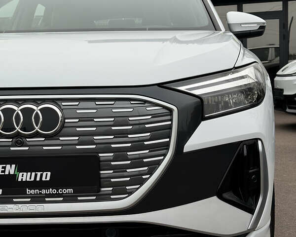 Белый Ауди Q4 e-tron, объемом двигателя 0 л и пробегом 6 тыс. км за 28500 $, фото 9 на Automoto.ua