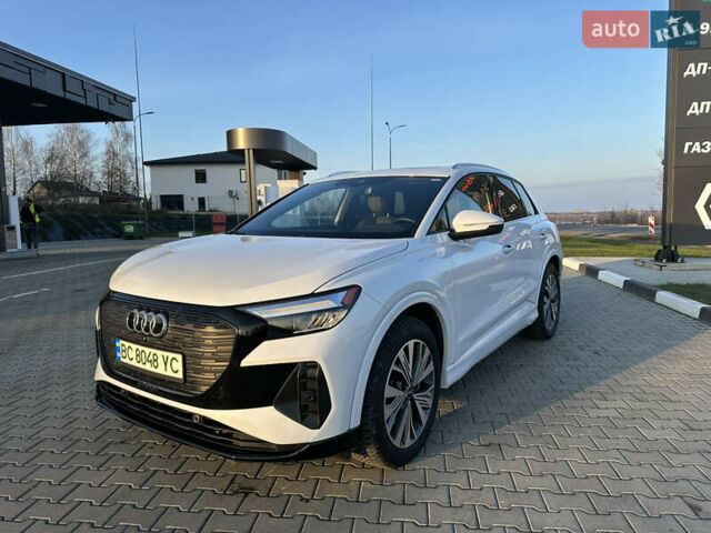 Белый Ауди Q4 e-tron, объемом двигателя 0 л и пробегом 43 тыс. км за 26950 $, фото 1 на Automoto.ua