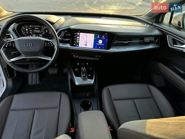 Белый Ауди Q4 e-tron, объемом двигателя 0 л и пробегом 43 тыс. км за 26950 $, фото 21 на Automoto.ua