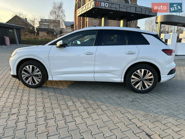 Белый Ауди Q4 e-tron, объемом двигателя 0 л и пробегом 43 тыс. км за 26950 $, фото 10 на Automoto.ua
