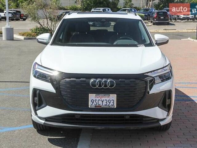 Белый Ауди Q4 e-tron, объемом двигателя 0 л и пробегом 29 тыс. км за 17700 $, фото 1 на Automoto.ua