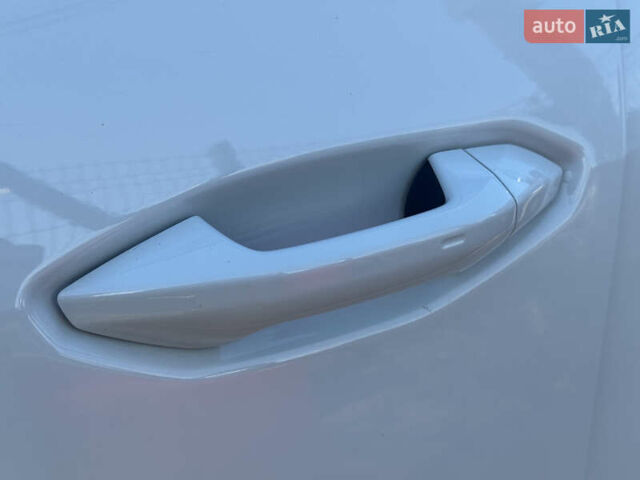 Белый Ауди Q4 e-tron, объемом двигателя 0 л и пробегом 45 тыс. км за 29999 $, фото 8 на Automoto.ua