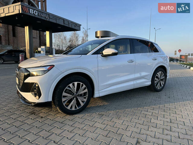 Белый Ауди Q4 e-tron, объемом двигателя 0 л и пробегом 43 тыс. км за 26950 $, фото 11 на Automoto.ua