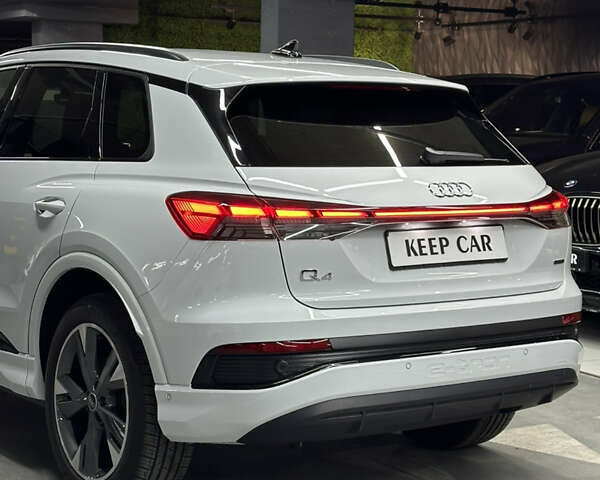 Белый Ауди Q4 e-tron, объемом двигателя 0 л и пробегом 11 тыс. км за 30900 $, фото 14 на Automoto.ua