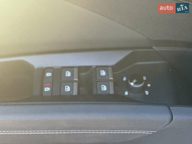 Белый Ауди Q4 e-tron, объемом двигателя 0 л и пробегом 45 тыс. км за 29999 $, фото 12 на Automoto.ua
