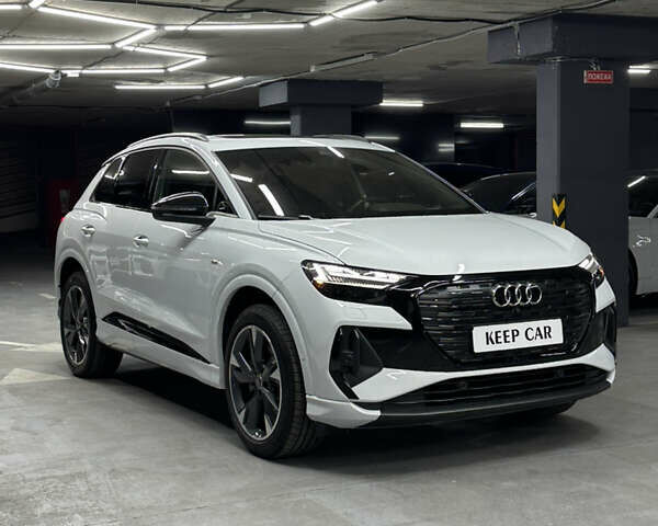 Белый Ауди Q4 e-tron, объемом двигателя 0 л и пробегом 11 тыс. км за 30900 $, фото 5 на Automoto.ua