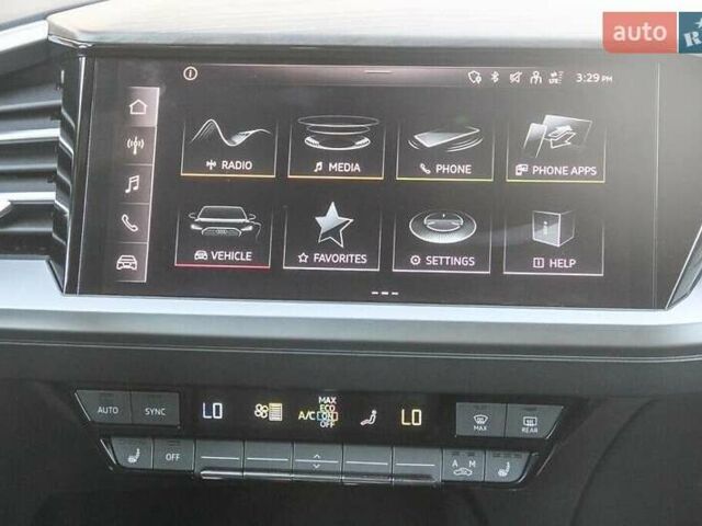 Белый Ауди Q4 e-tron, объемом двигателя 0 л и пробегом 29 тыс. км за 17700 $, фото 9 на Automoto.ua