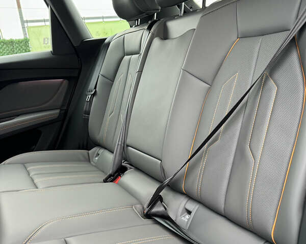 Белый Ауди Q4 e-tron, объемом двигателя 0 л и пробегом 6 тыс. км за 28500 $, фото 37 на Automoto.ua