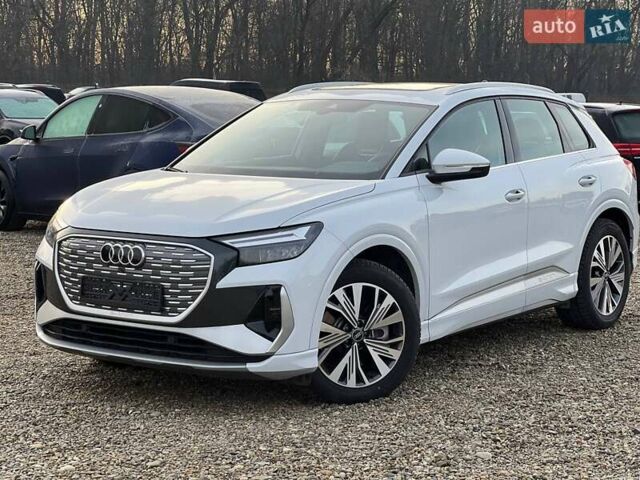 Белый Ауди Q4 e-tron, объемом двигателя 0 л и пробегом 18 тыс. км за 27500 $, фото 2 на Automoto.ua
