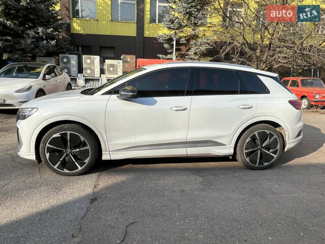 Білий Ауді Q4 e-tron, об'ємом двигуна 0 л та пробігом 9 тис. км за 36000 $, фото 3 на Automoto.ua