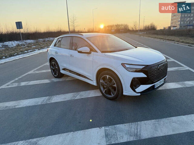Белый Ауди Q4 e-tron, объемом двигателя 0 л и пробегом 23 тыс. км за 35400 $, фото 6 на Automoto.ua
