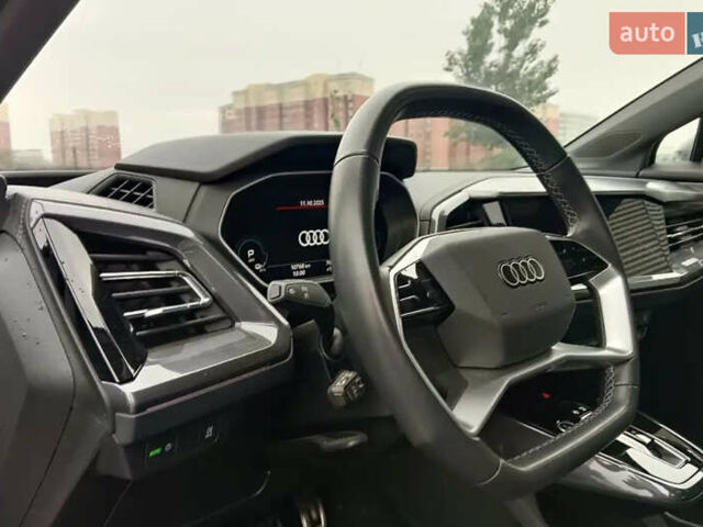 Ауди Q4 e-tron 2023 в Львове на Automoto.ua Белый Ауди Q4 e-tron, объемом двигателя 0 л и пробегом 8 тыс. км за 27000 $, фото 7 на Automoto.ua