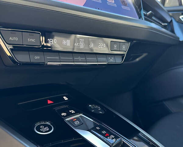 Білий Ауді Q4 e-tron, об'ємом двигуна 0 л та пробігом 27 тис. км за 27500 $, фото 12 на Automoto.ua