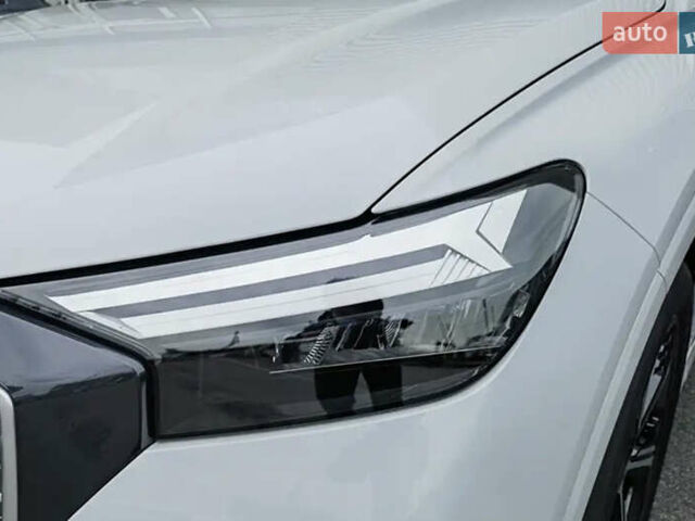 Ауди Q4 e-tron 2023 в Львове на Automoto.ua Белый Ауди Q4 e-tron, объемом двигателя 0 л и пробегом 6 тыс. км за 27000 $, фото 4 на Automoto.ua
