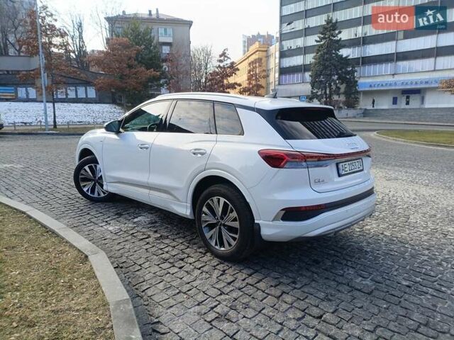 Білий Ауді Q4 e-tron, об'ємом двигуна 0 л та пробігом 1 тис. км за 39999 $, фото 4 на Automoto.ua