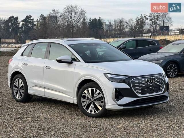 Белый Ауди Q4 e-tron, объемом двигателя 0 л и пробегом 18 тыс. км за 27500 $, фото 6 на Automoto.ua