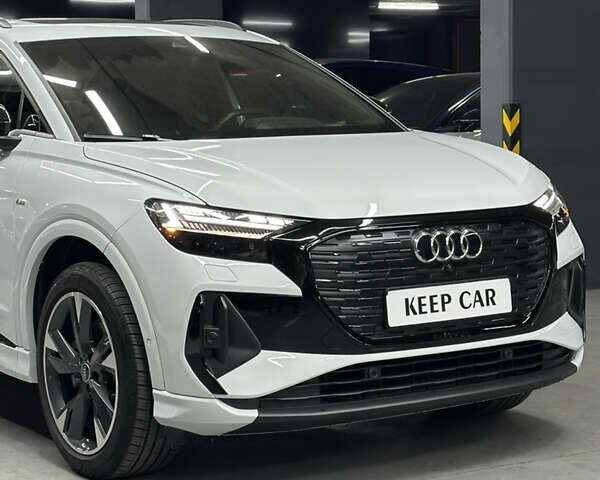 Белый Ауди Q4 e-tron, объемом двигателя 0 л и пробегом 11 тыс. км за 30900 $, фото 8 на Automoto.ua