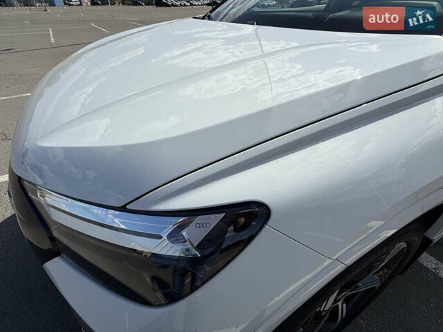 Белый Ауди Q4 e-tron, объемом двигателя 0 л и пробегом 48 тыс. км за 31500 $, фото 6 на Automoto.ua