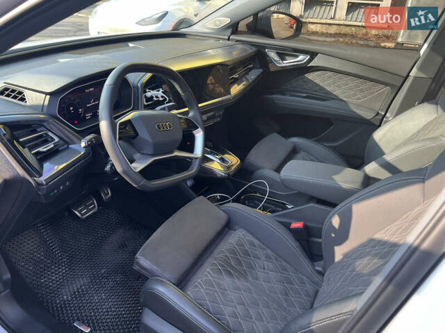 Білий Ауді Q4 e-tron, об'ємом двигуна 0 л та пробігом 9 тис. км за 36000 $, фото 9 на Automoto.ua