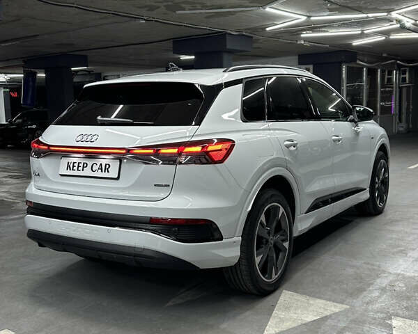 Белый Ауди Q4 e-tron, объемом двигателя 0 л и пробегом 11 тыс. км за 30900 $, фото 10 на Automoto.ua