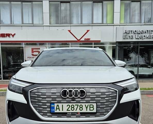 Белый Ауди Q4 e-tron, объемом двигателя 0 л и пробегом 4 тыс. км за 33500 $, фото 7 на Automoto.ua