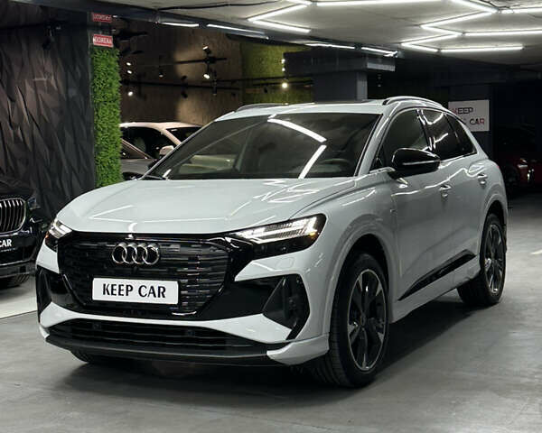Белый Ауди Q4 e-tron, объемом двигателя 0 л и пробегом 11 тыс. км за 30900 $, фото 4 на Automoto.ua