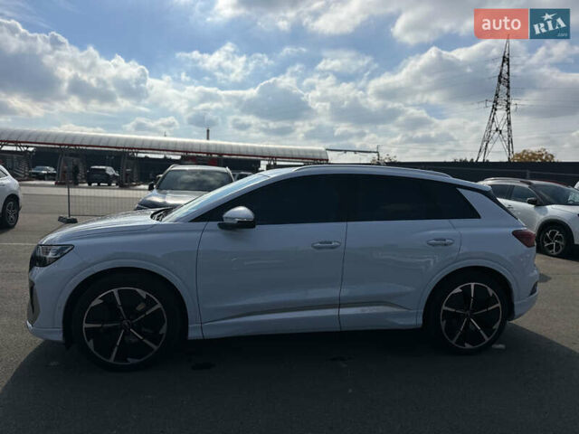 Білий Ауді Q4 e-tron, об'ємом двигуна 0 л та пробігом 13 тис. км за 38500 $, фото 2 на Automoto.ua