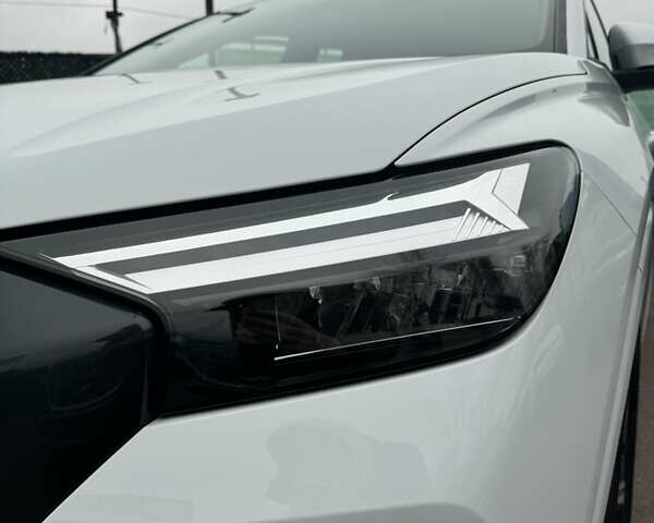 Білий Ауді Q4 e-tron, об'ємом двигуна 0 л та пробігом 25 тис. км за 28000 $, фото 6 на Automoto.ua