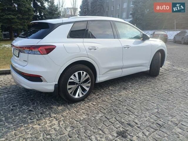 Белый Ауди Q4 e-tron, объемом двигателя 0 л и пробегом 1 тыс. км за 39999 $, фото 7 на Automoto.ua
