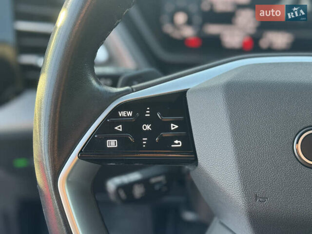 Белый Ауди Q4 e-tron, объемом двигателя 0 л и пробегом 45 тыс. км за 29999 $, фото 19 на Automoto.ua