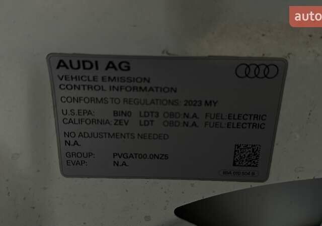 Білий Ауді Q4 e-tron, об'ємом двигуна 0 л та пробігом 16 тис. км за 31950 $, фото 60 на Automoto.ua