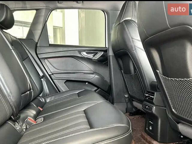 Ауди Q4 e-tron 2023 в Львове на Automoto.ua Белый Ауди Q4 e-tron, объемом двигателя 0 л и пробегом 25 тыс. км за 26500 $, фото 6 на Automoto.ua