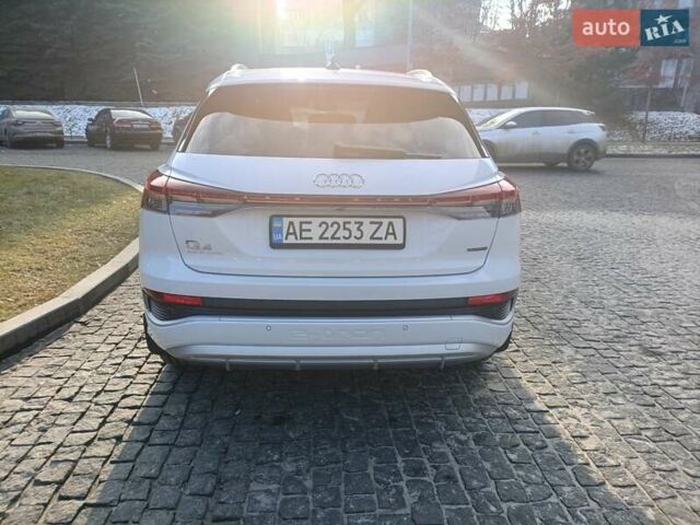 Белый Ауди Q4 e-tron, объемом двигателя 0 л и пробегом 1 тыс. км за 39999 $, фото 5 на Automoto.ua