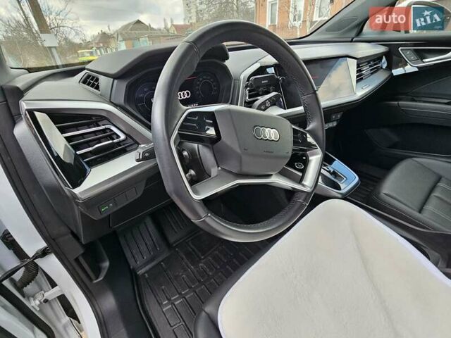 Білий Ауді Q4 e-tron, об'ємом двигуна 0 л та пробігом 8 тис. км за 29500 $, фото 27 на Automoto.ua