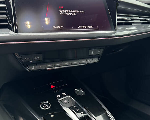 Белый Ауди Q4 e-tron, объемом двигателя 0 л и пробегом 6 тыс. км за 28500 $, фото 21 на Automoto.ua