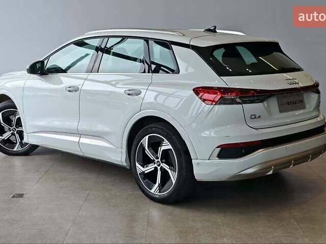 Белый Ауди Q4 e-tron, объемом двигателя 0 л и пробегом 8 тыс. км за 26900 $, фото 6 на Automoto.ua