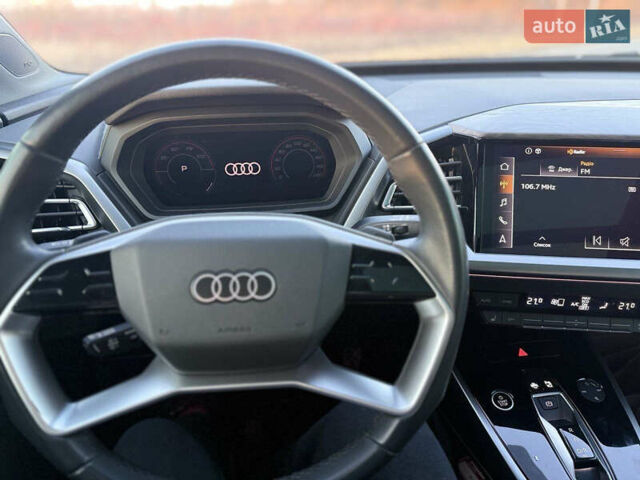 Белый Ауди Q4 e-tron, объемом двигателя 0 л и пробегом 35 тыс. км за 33500 $, фото 11 на Automoto.ua
