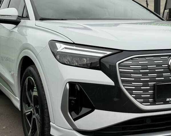 Ауди Q4 e-tron 2023 в Киеве на Automoto.ua Белый Ауди Q4 e-tron, объемом двигателя 0 л и пробегом 5 тыс. км за 30000 $, фото 4 на Automoto.ua