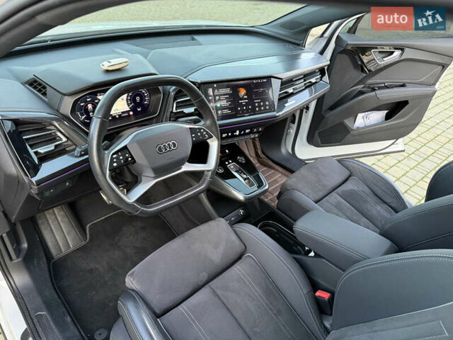 Белый Ауди Q4 e-tron, объемом двигателя 0 л и пробегом 65 тыс. км за 28500 $, фото 25 на Automoto.ua