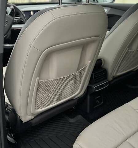 Білий Ауді Q4 e-tron, об'ємом двигуна 0 л та пробігом 16 тис. км за 31950 $, фото 26 на Automoto.ua