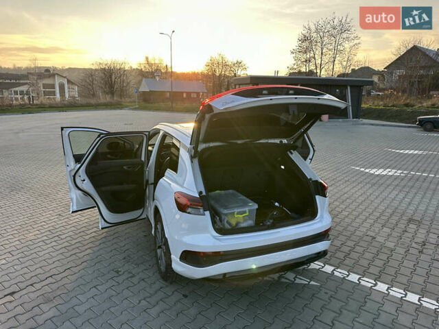 Белый Ауди Q4 e-tron, объемом двигателя 0 л и пробегом 43 тыс. км за 26950 $, фото 39 на Automoto.ua