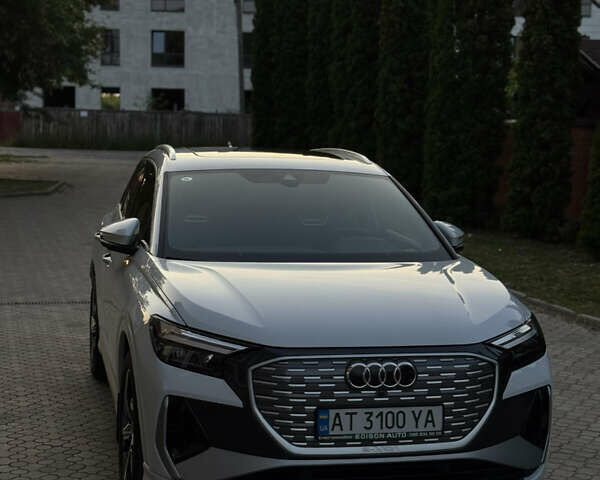 Белый Ауди Q4 e-tron, объемом двигателя 0 л и пробегом 22 тыс. км за 29500 $, фото 13 на Automoto.ua