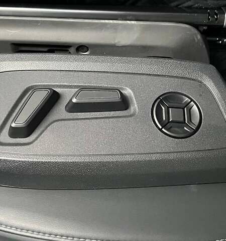 Ауді Q4 e-tron 2024 у Дніпро (Дніпропетровську) на Automoto.ua Білий Ауді Q4 e-tron, об'ємом двигуна 0 л та пробігом 3 тис. км за 30500 $, фото 23 на Automoto.ua