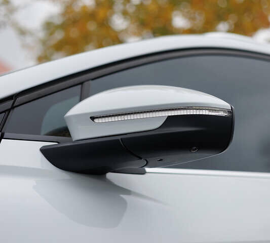 Ауди Q4 e-tron 2024 в Киеве на Automoto.ua Белый Ауди Q4 e-tron, объемом двигателя 0 л и пробегом 21 тыс. км за 34000 $, фото 4 на Automoto.ua