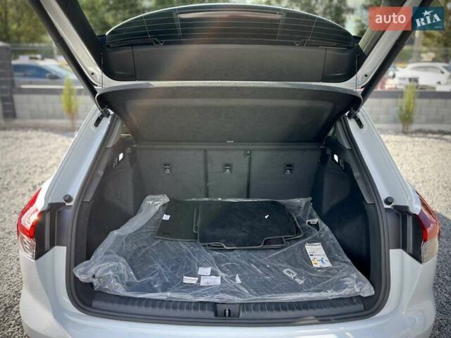 Белый Ауди Q4 e-tron, объемом двигателя 0 л и пробегом 2 тыс. км за 36799 $, фото 13 на Automoto.ua