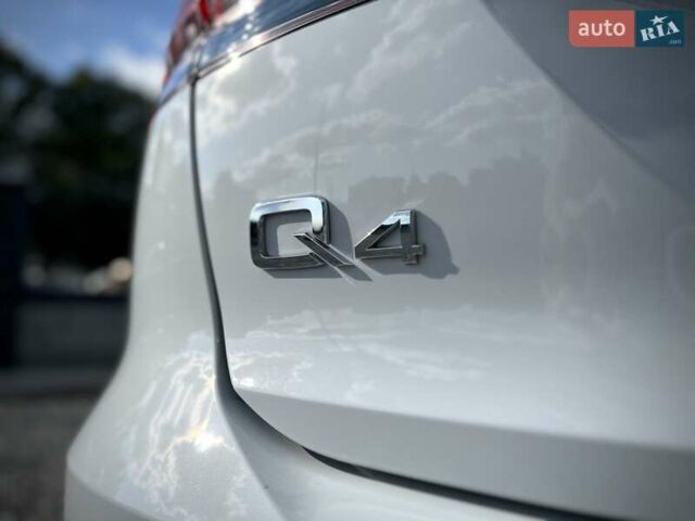 Белый Ауди Q4 e-tron, объемом двигателя 0 л и пробегом 2 тыс. км за 36799 $, фото 8 на Automoto.ua