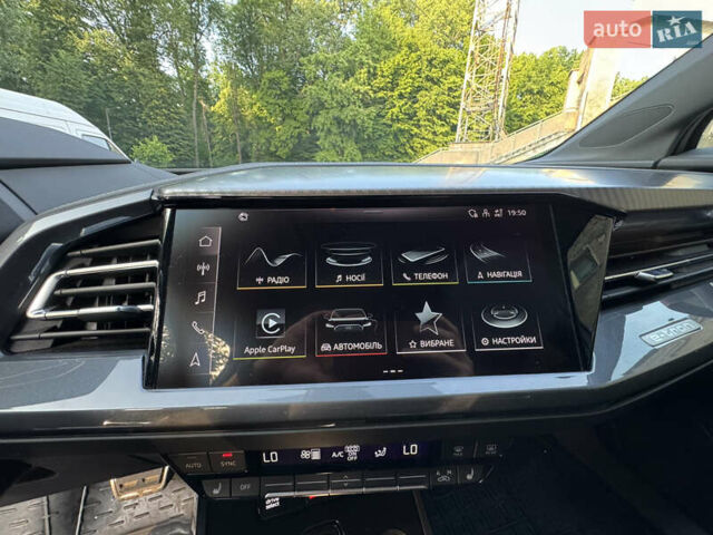 Белый Ауди Q4 e-tron, объемом двигателя 0 л и пробегом 22 тыс. км за 29500 $, фото 16 на Automoto.ua