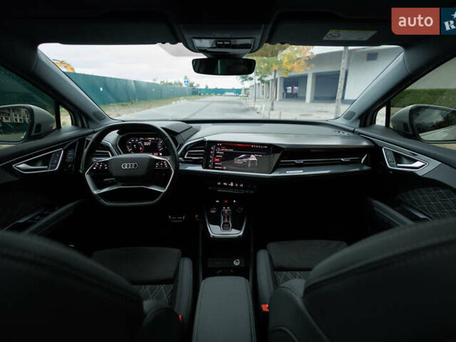 Ауди Q4 e-tron 2024 в Киеве на Automoto.ua Белый Ауди Q4 e-tron, объемом двигателя 0 л и пробегом 21 тыс. км за 34000 $, фото 16 на Automoto.ua